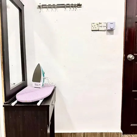 Isyfaq Homestay 2 Bedroom & 2 Bathroom Kota Tinggi Exterior photo