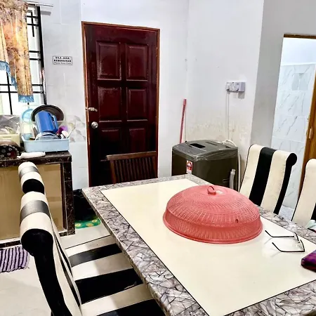 Isyfaq Homestay 2 Bedroom & 2 Bathroom Kota Tinggi Exterior photo