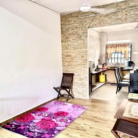 Isyfaq Homestay 2 Bedroom & 2 Bathroom Kota Tinggi Exterior photo
